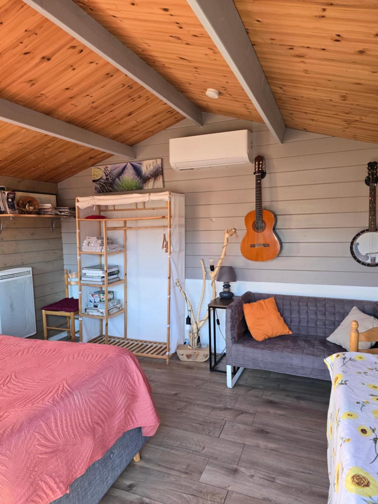 Le Chalet Des Dany Saint-Mamert-du-Gard Exterior foto